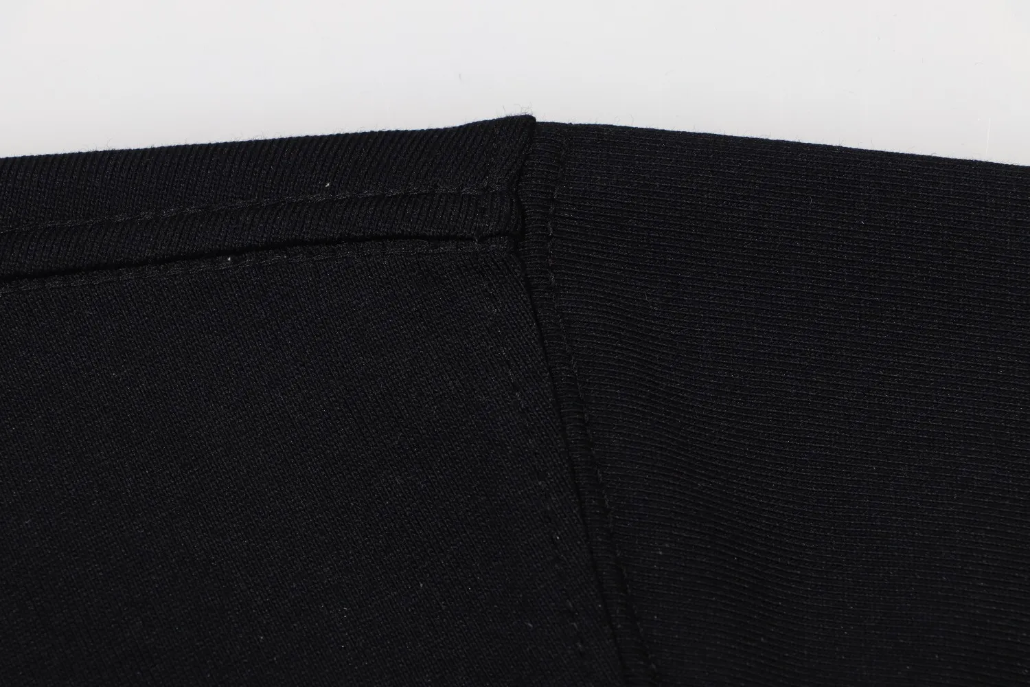 Arc’teryx ARC 23SS T 60 ， g 。 Breathable， ， ， 。 logo ， 。 ， 。 ， ， ， ， 。 Size:XS-L